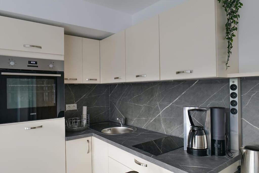 Wunderschoene Ferienwohnung Mit Balkon In Aue Aue  Exterior photo