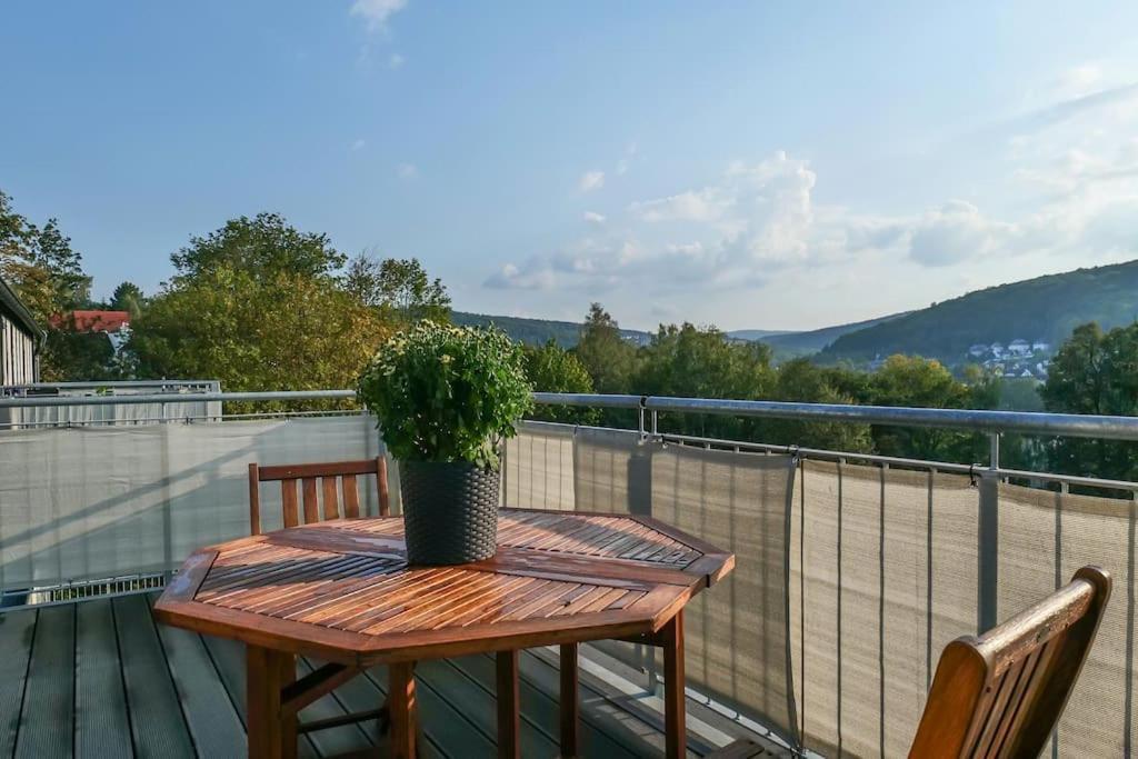 Wunderschoene Ferienwohnung Mit Balkon In Aue Aue  Exterior photo